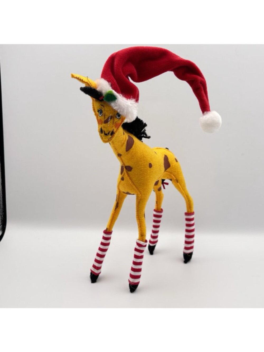 2010 Annalee Christmas Giraffe Santa Hat Peppermint Stripe Stockings Socks 12” - Picture 2 of 15
